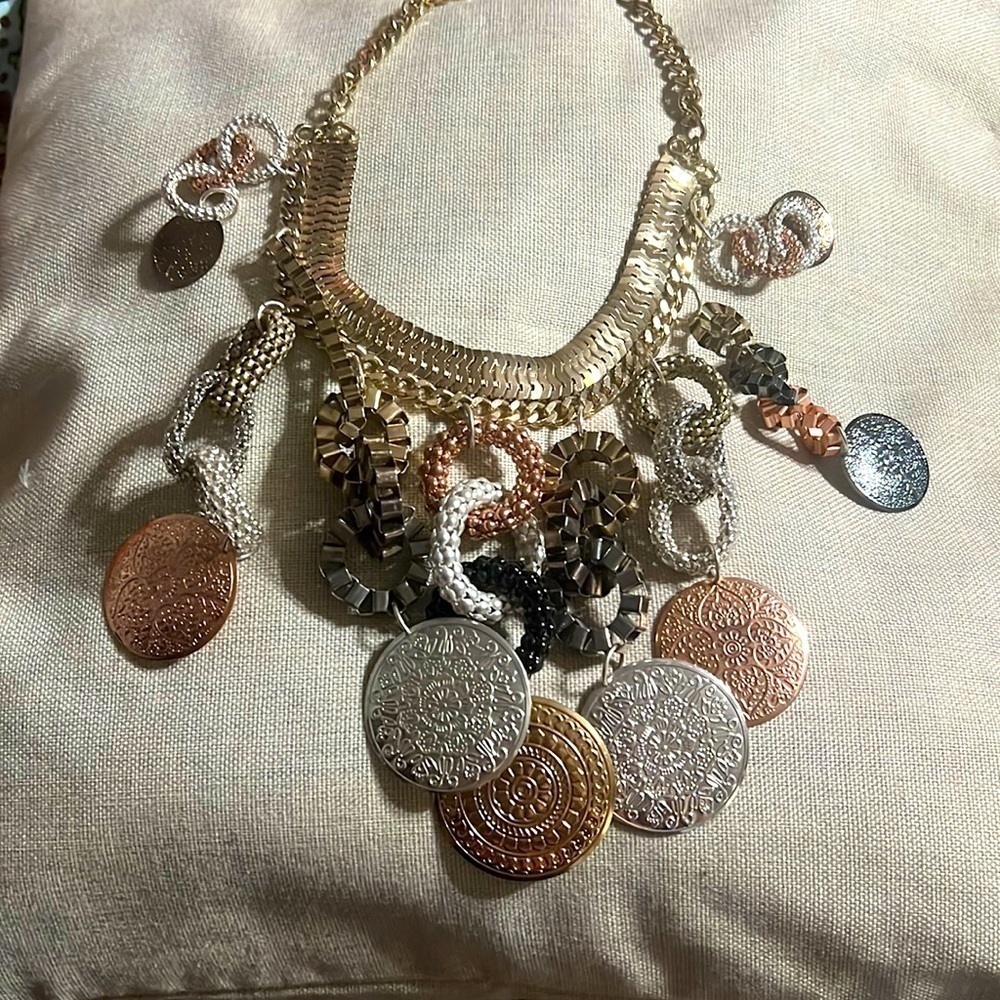 Heavy costume jewelry necklace
